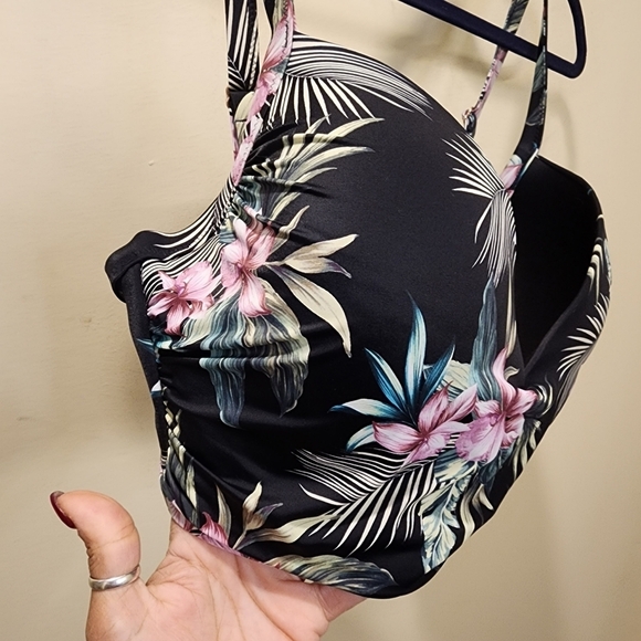Shade & Shore Women's Swim 38DD Lightly Lined Black Floral Bikini Top - Picture 7 of 8
